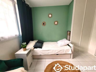 Chambre - 12 m² - 1 pièce