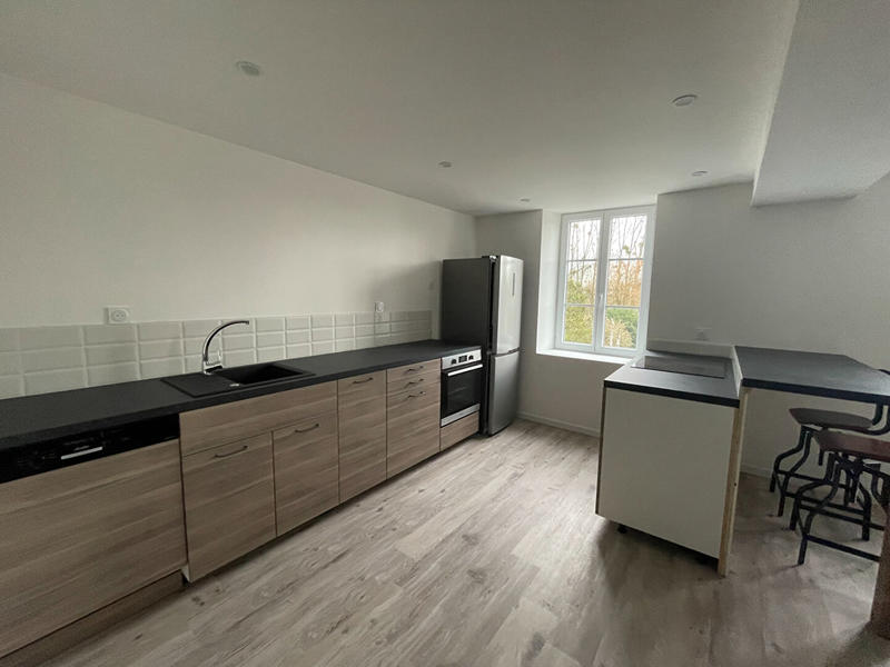 Maison - 221 m² - 7 pièces