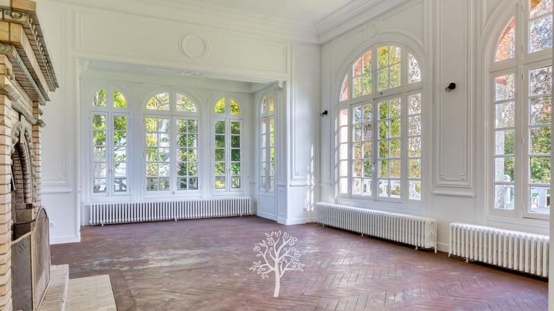 Villa - 336 m² - 13 pièces