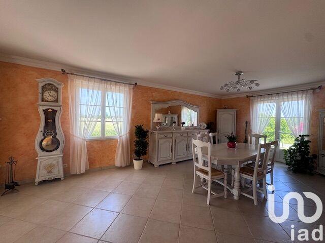 Maison - 205 m² - 7 pièces