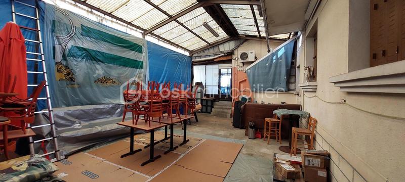 Local commercial - 140 m² - 7 pièces