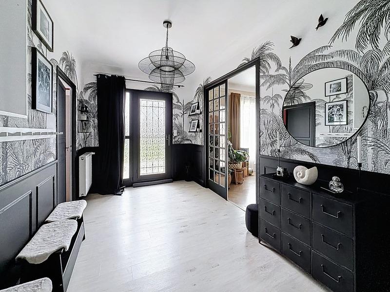 Maison - 180 m² - 6 pièces