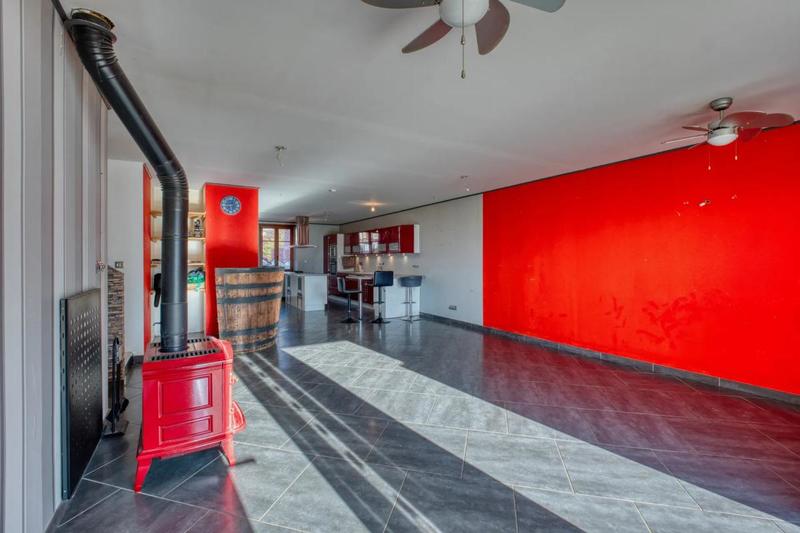 Maison - 270 m² - 9 pièces