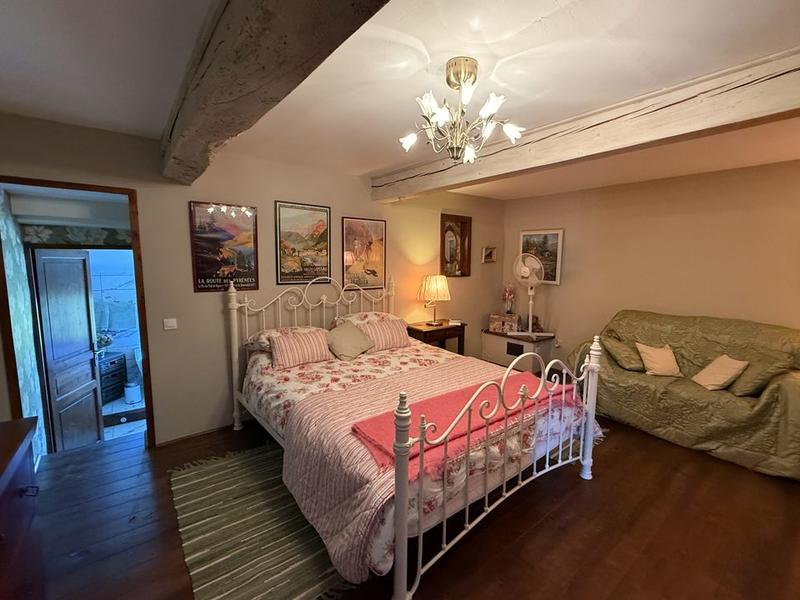 Maison ancienne - 296 m² - 6 pièces