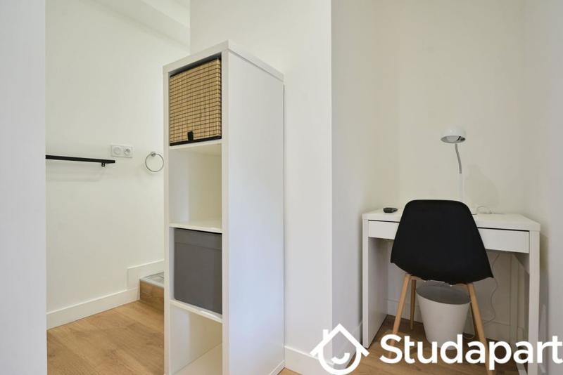 Chambre - 13 m² - 1 pièce