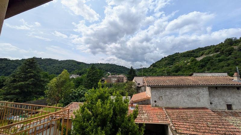 Maison - 208 m² - 5 pièces