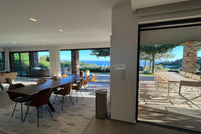 Propriété - 470 m² - 9 pièces