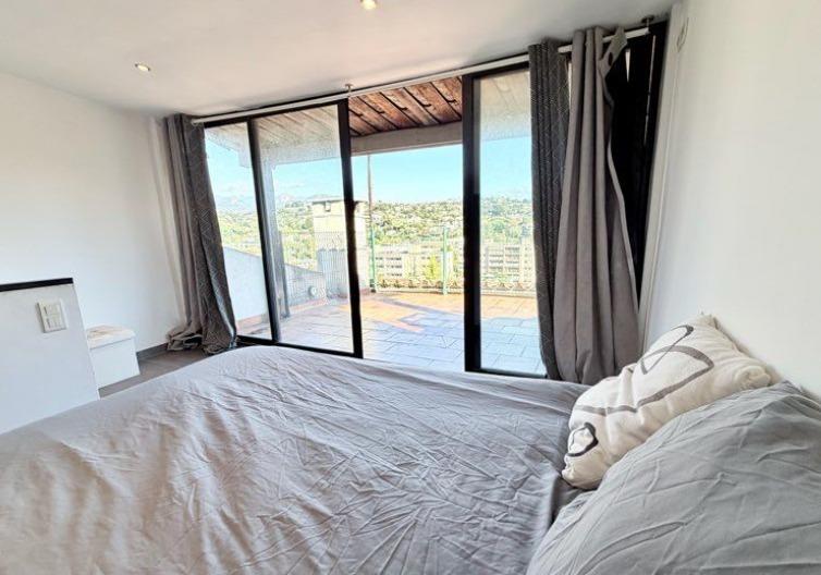 Villa - 200 m² - 7 pièces