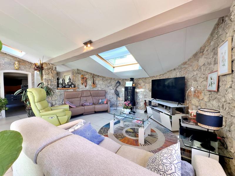 Maison - 192 m² - 8 pièces