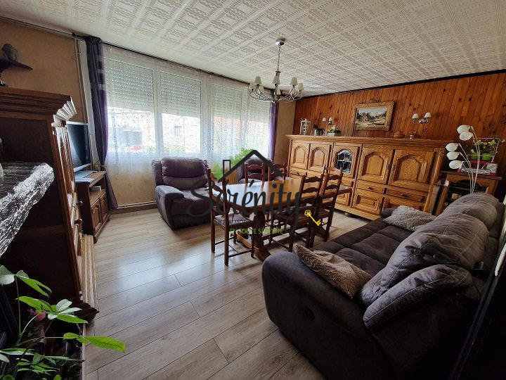 Maison - 97 m² - 5 pièces