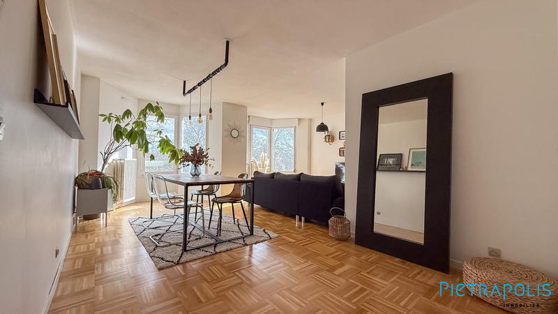 Appartement - 84 m² - 3 pièces