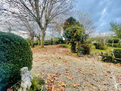 Maison - 523 m² - 22 pièces