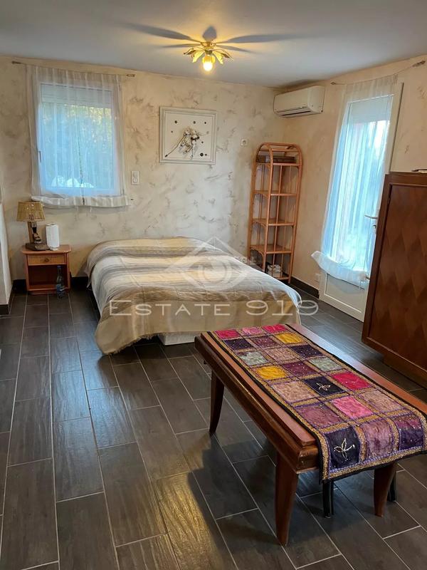 Villa - 183 m² - 6 pièces