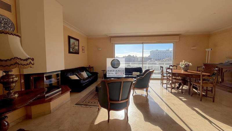 Appartement - 203 m² - 7 pièces