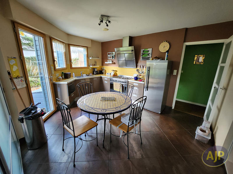 Maison - 160 m² - 4 pièces