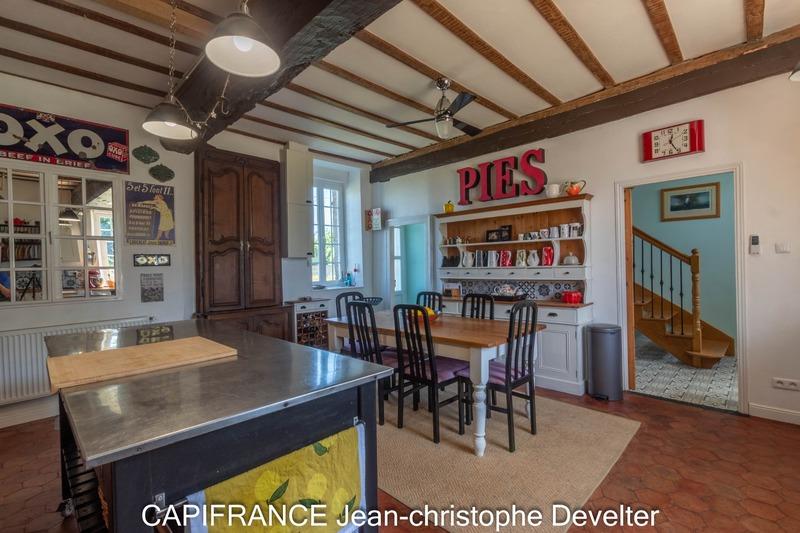 Propriété - 187 m² - 8 pièces