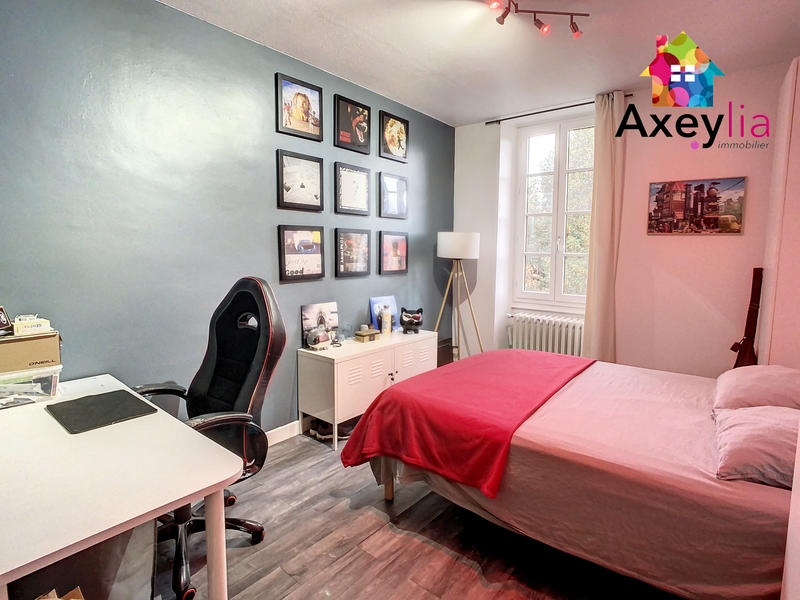 Maison - 258 m² - 12 pièces