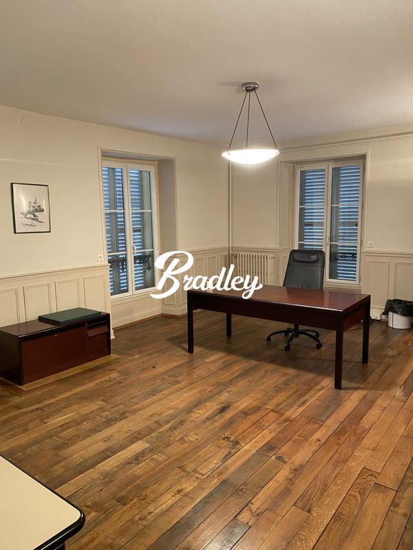 Bureau - 350 m² - 1 pièce