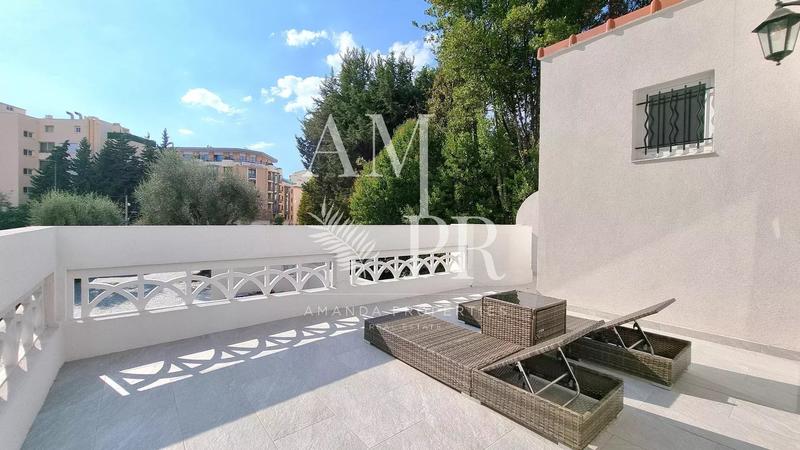 Maison de ville - 180 m² - 7 pièces