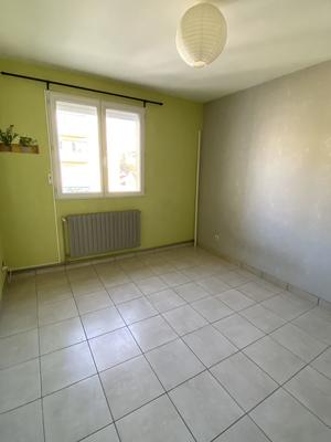 Appartement - 64 m² - 4 pièces