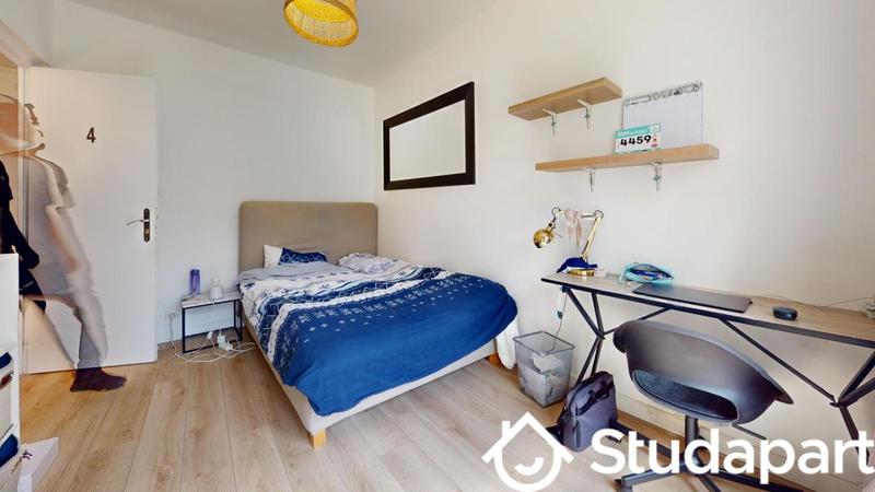 Chambre - 10 m² - 1 pièce