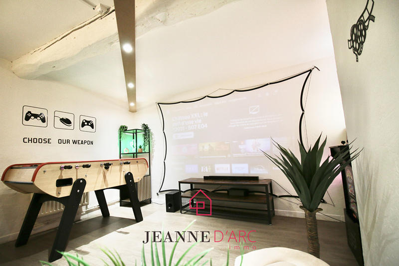 Maison - 119 m² - 8 pièces