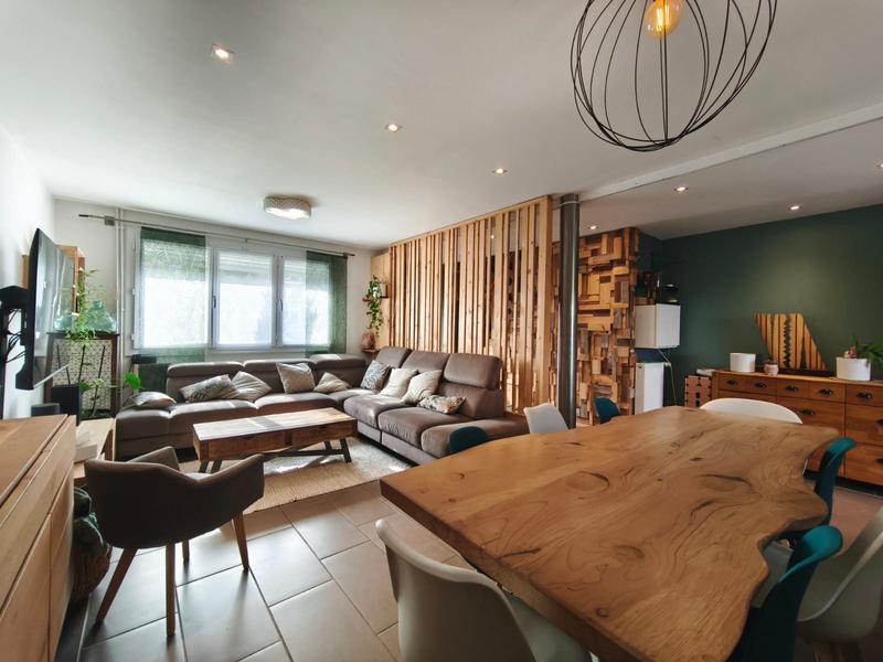 Maison - 82 m² - 5 pièces