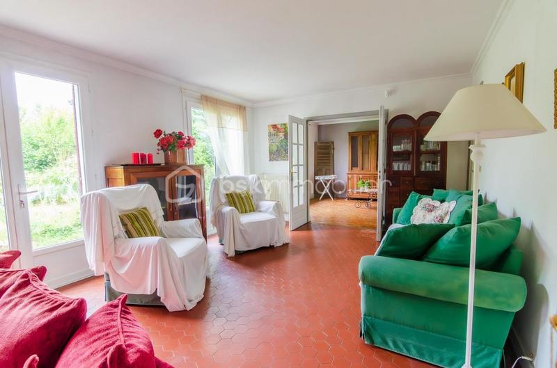 Pavillon - 180 m² - 7 pièces