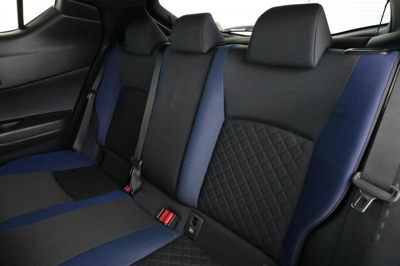 Toyota c-Hr 1.8 Hybride Graphic 122 ch