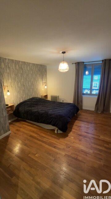 Maison - 111 m² - 7 pièces