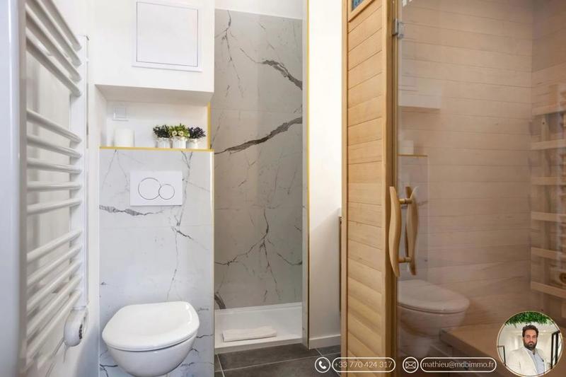 Appartement - 100 m² - 9 pièces