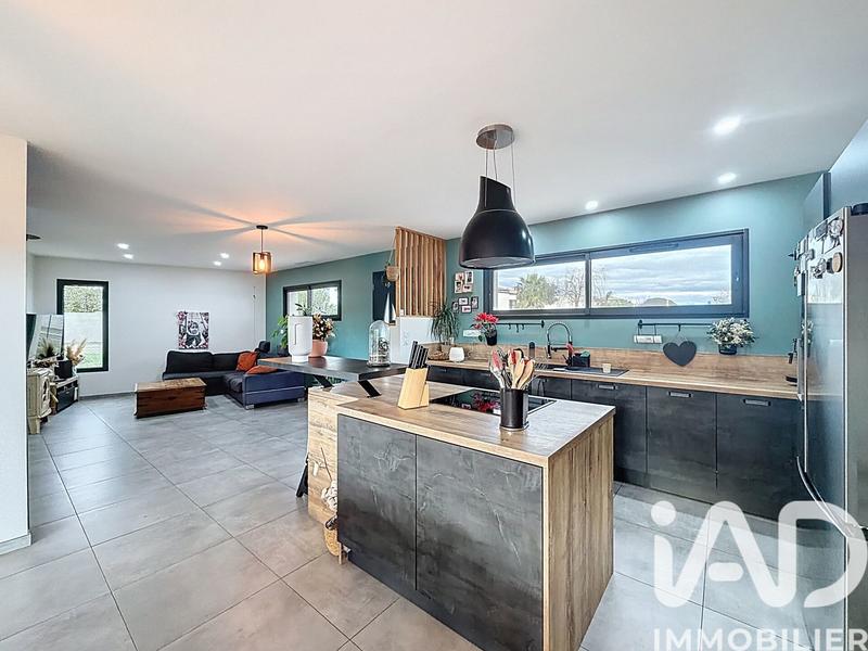 Maison - 102 m² - 4 pièces