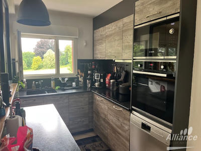 Appartement - 100 m² - 5 pièces