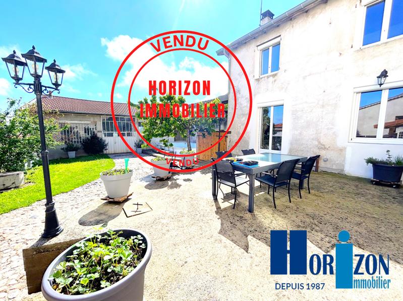 Maison - 226 m² - 7 pièces