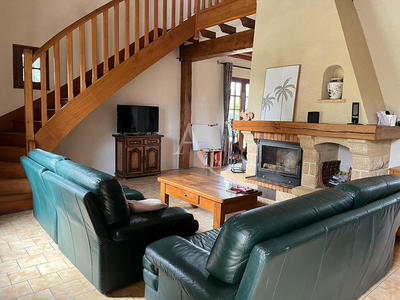 Maison - 140 m² - 8 pièces