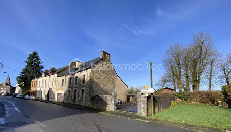 Maison en pierre - 1 638 m² - 10 pièces