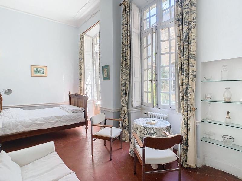 Appartement - 267 m² - 7 pièces