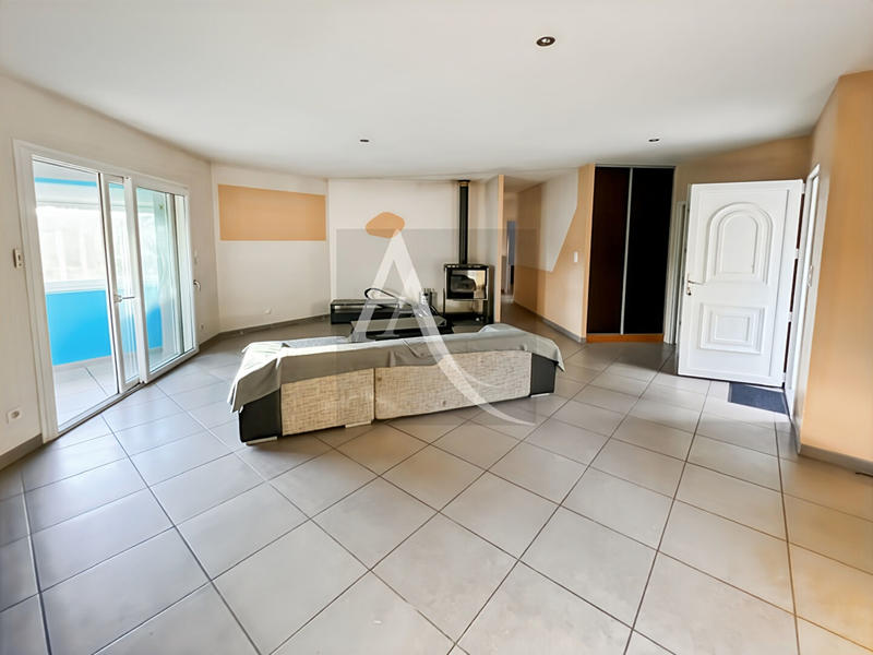 Maison - 104 m² - 5 pièces