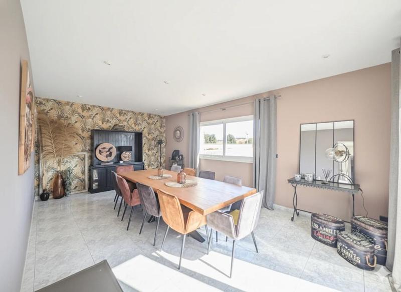 Demeure - 547 m² - 15 pièces