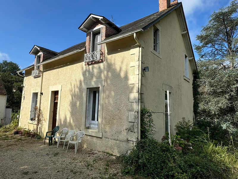 Maison - 207 m² - 9 pièces