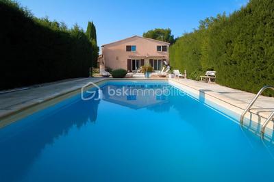Villa - 155 m² - 6 pièces