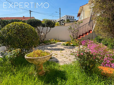 Maison - 161 m² - 7 pièces