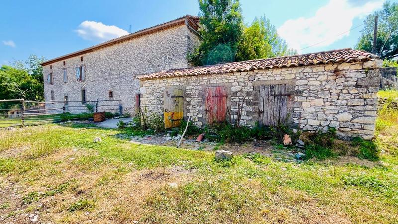 Corps de ferme - 340 m² - 7 pièces