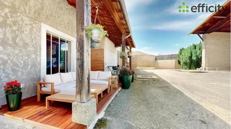 Maison - 102 m² - 4 pièces