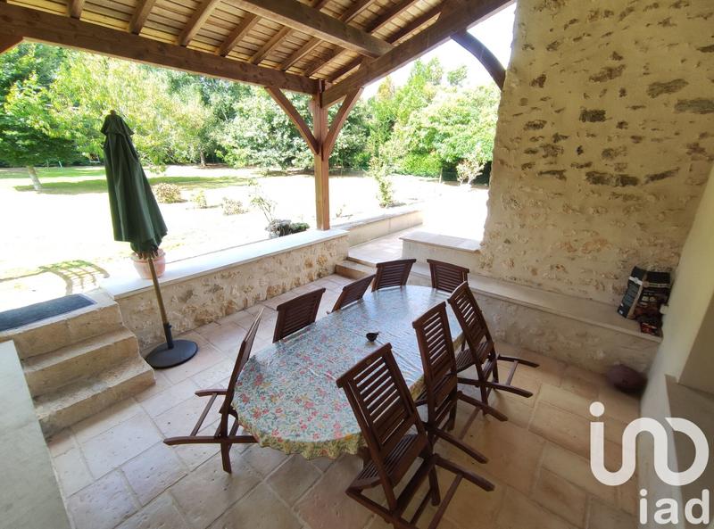 Maison - 228 m² - 8 pièces