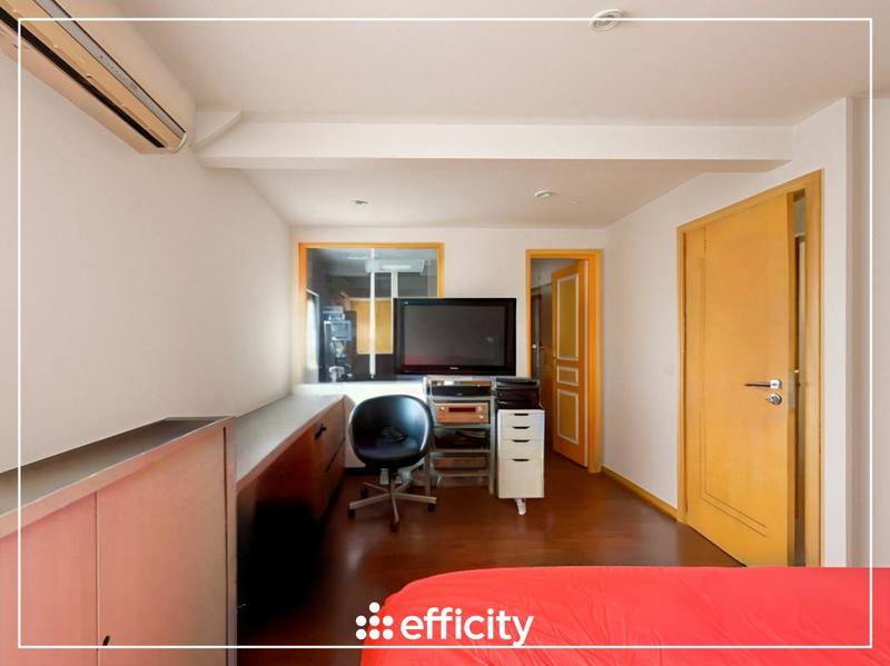 Pavillon - 223 m² - 12 pièces