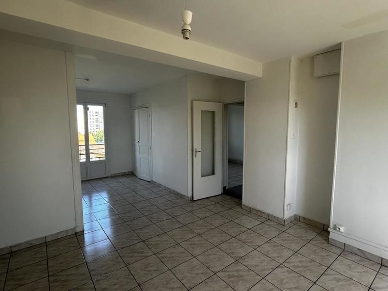 Appartement - 64 m² - 4 pièces