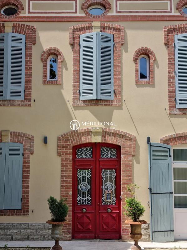 Maison - 648 m² - 22 pièces