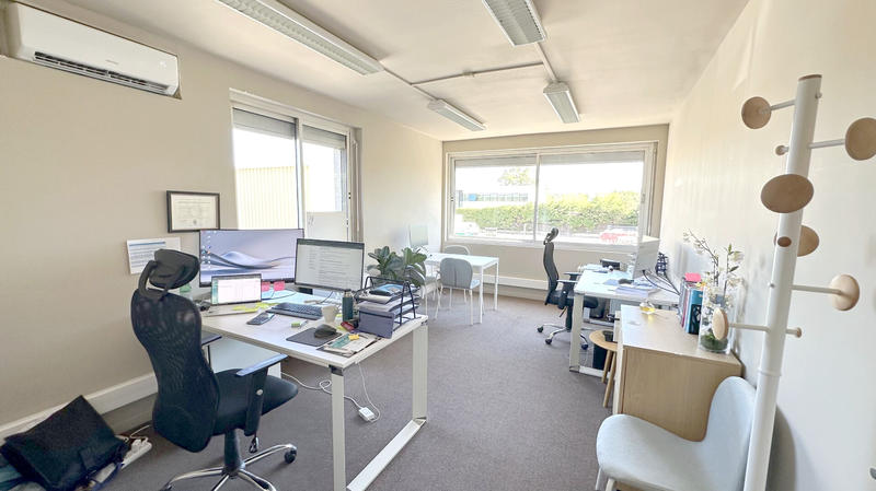 Bureau - 19 m² - 2 pièces