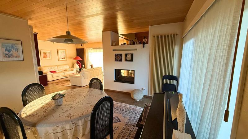 Maison - 225 m² - 8 pièces